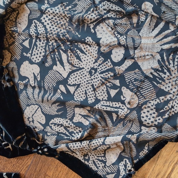 Chico's Beaded burnout velvet bamboo button-down shirt with Mandarin collar - Picture 6 of 11